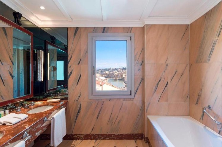 SUITE RIVER VIEW Room