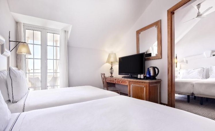 FAMILY ROOM SEA VIEW Room
