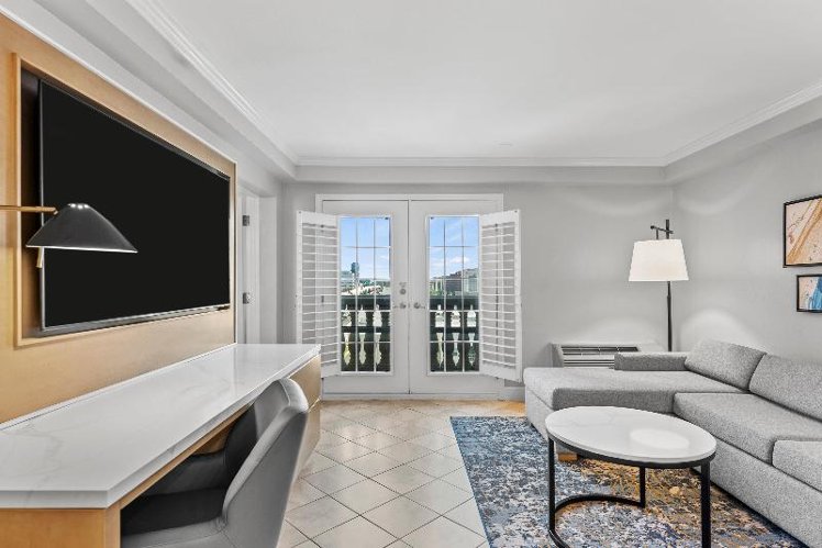 SUITE KING BED NON SMOKING Room