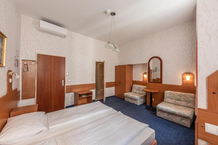 DOUBLE STANDARD Room