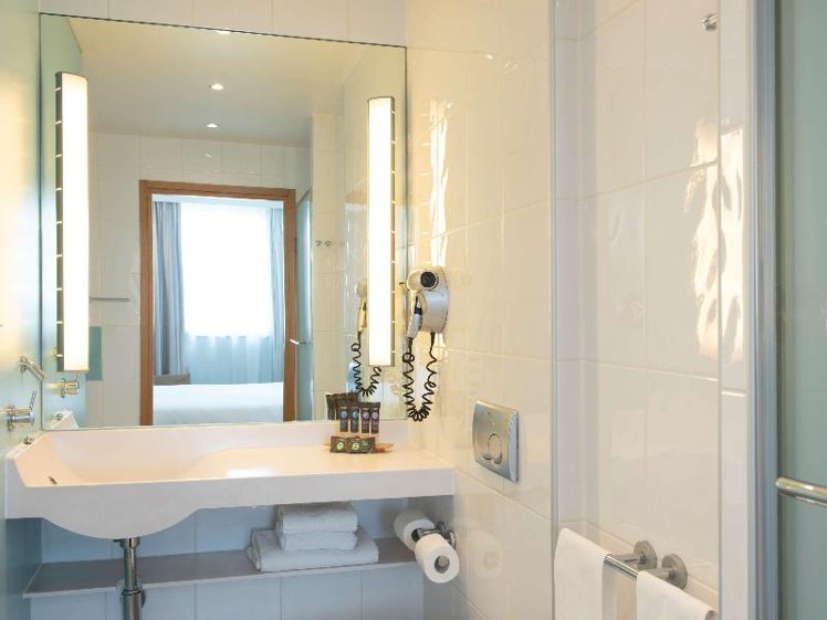 DOUBLE STANDARD Room