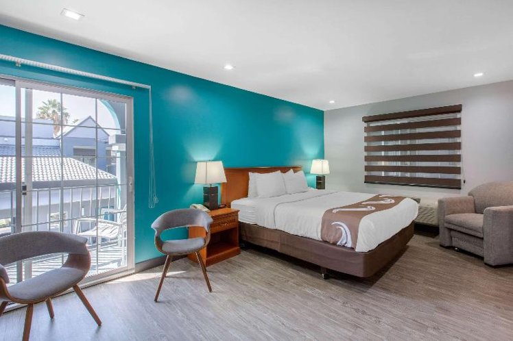 SUITE KING BED NON SMOKING Room