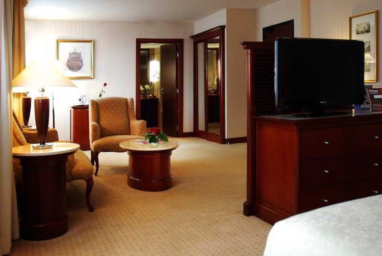 TRIPLE STANDARD Room