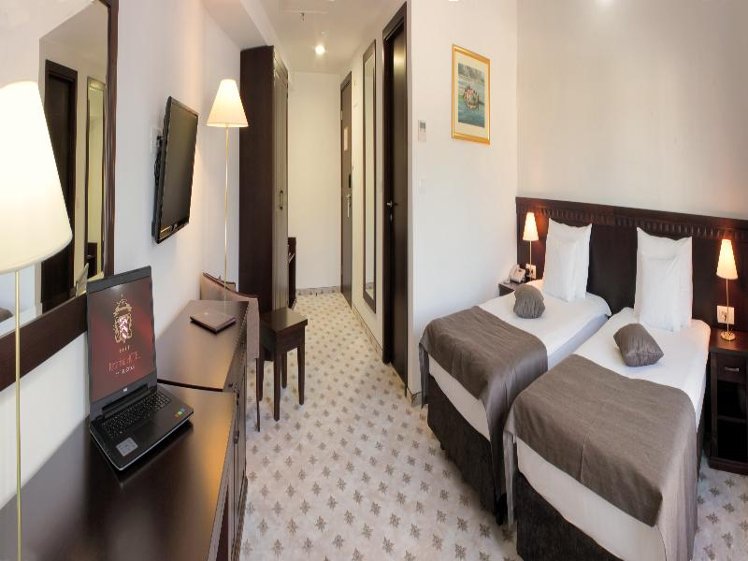 TWIN SUPERIOR Room