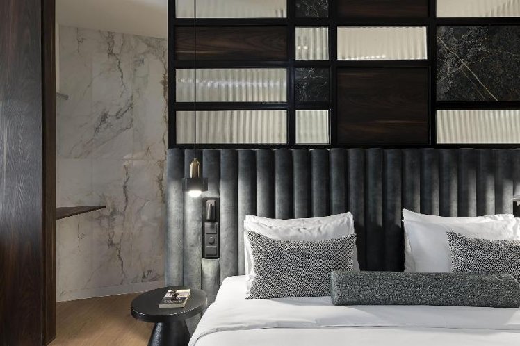 SUITE KING BED WITH JACUZZI Room