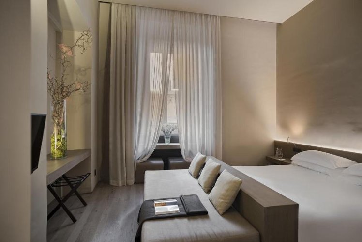 DOUBLE SUPERIOR Room
