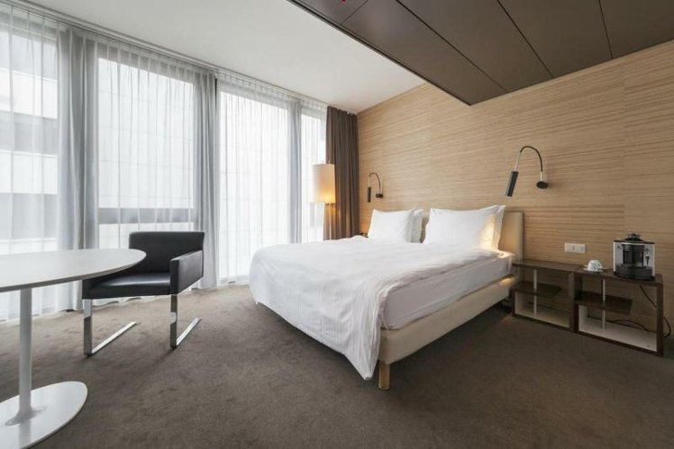 DOUBLE STANDARD Room