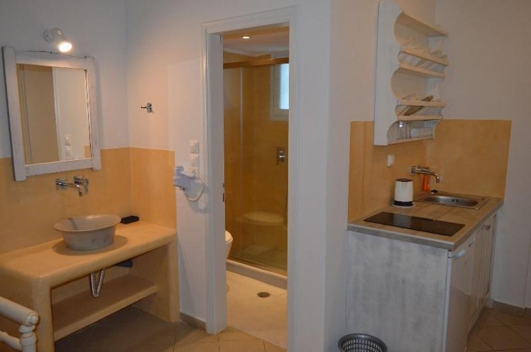 STUDIO WITH DOUBLE BED Room