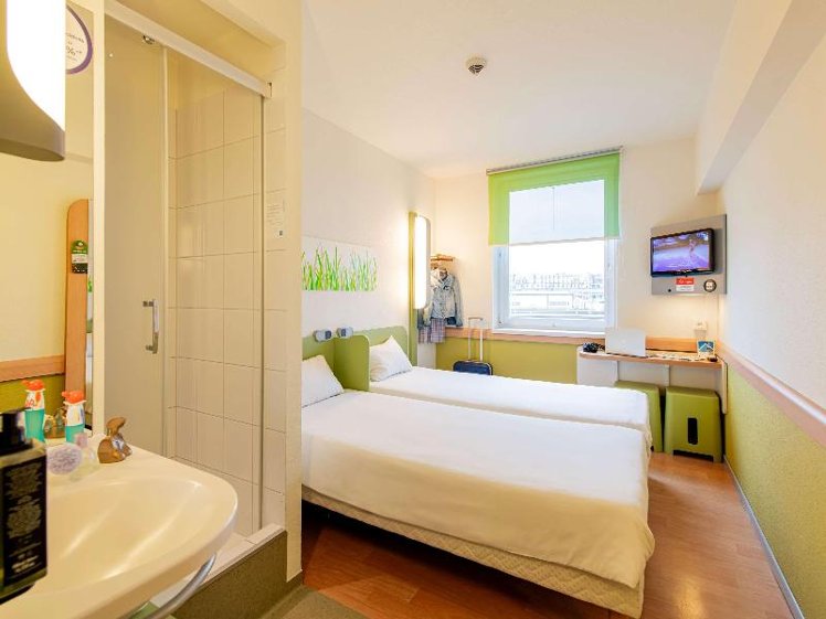 TWIN STANDARD Room