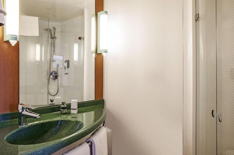 DOUBLE STANDARD Room