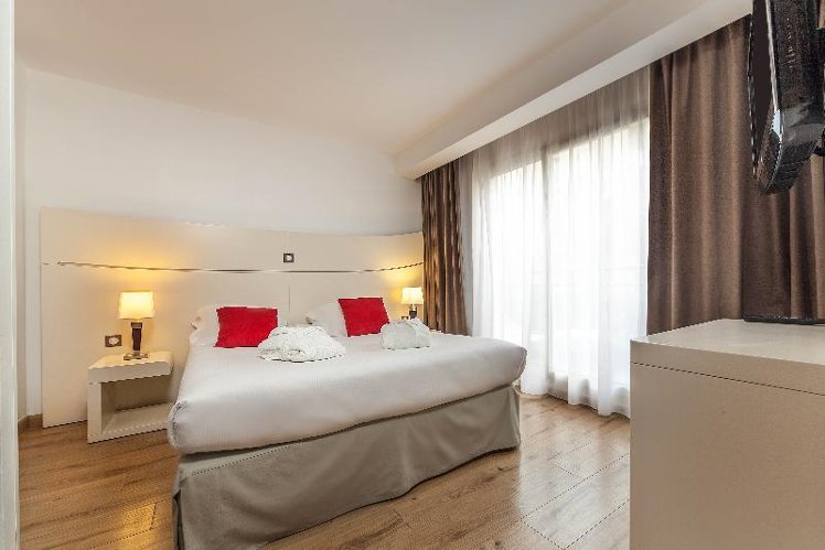 JUNIOR SUITE STANDARD Room