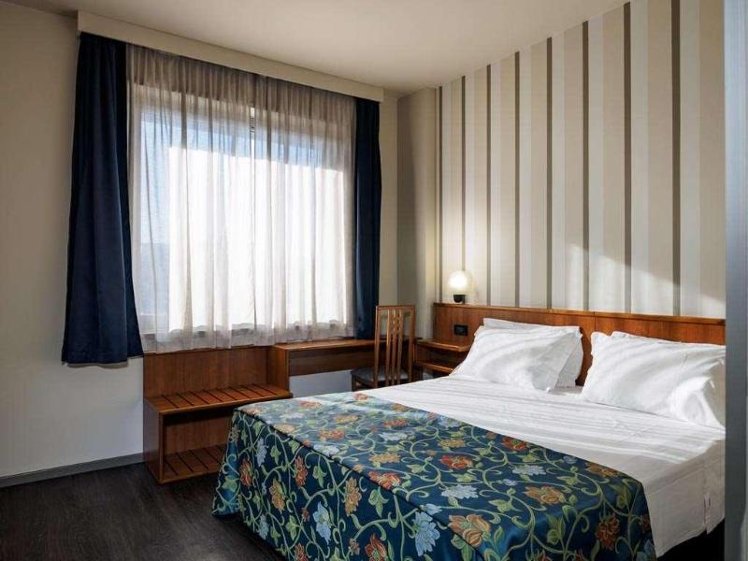 DOUBLE SUPERIOR Room