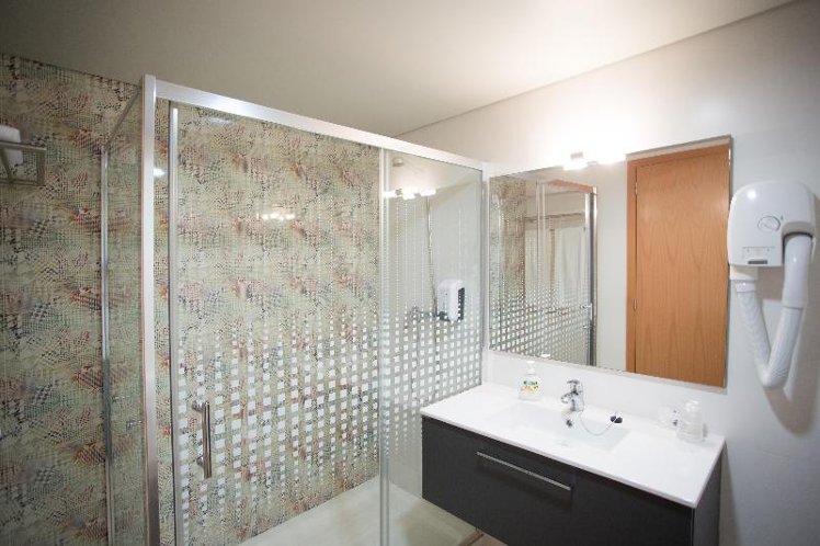 SINGLE STANDARD Room