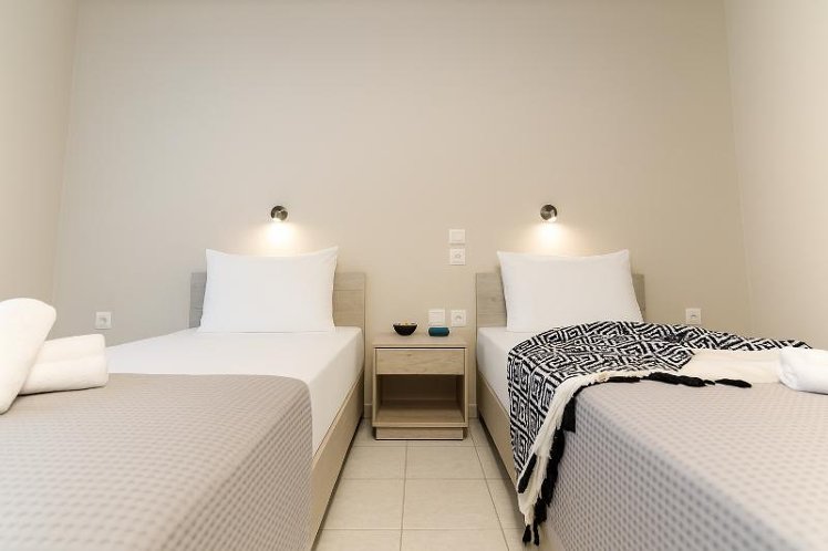 DOUBLE BASIC Room