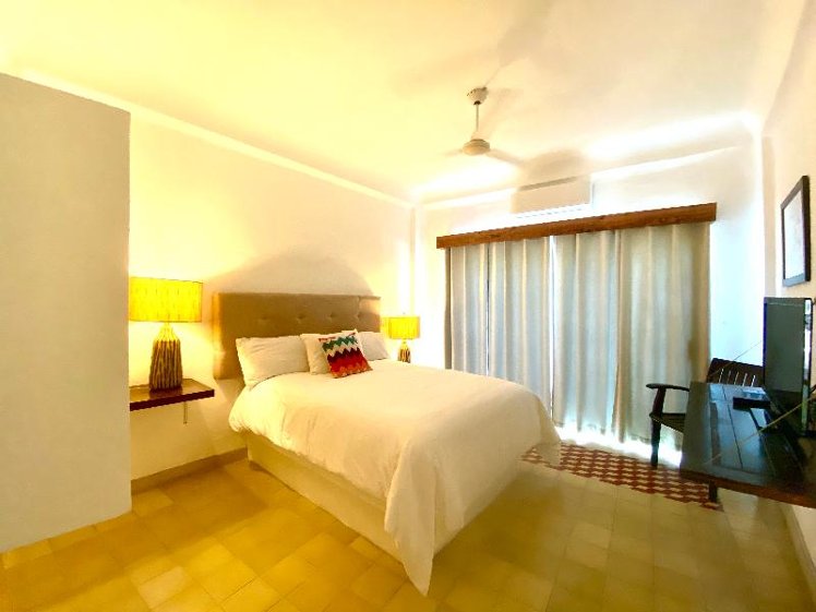 DOUBLE DELUXE WITH BALCONY Room