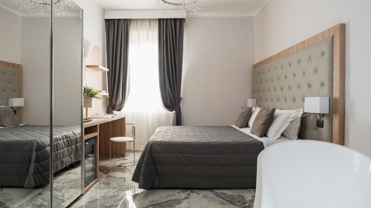 JUNIOR SUITE WITH JACUZZI Room