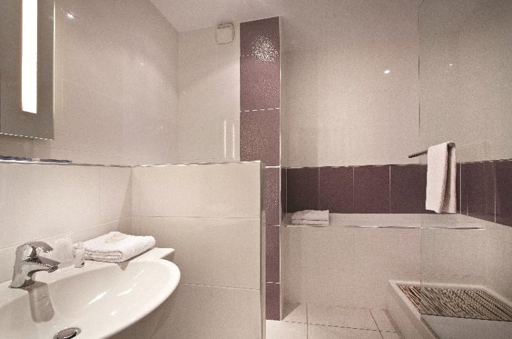 DOUBLE STANDARD Room