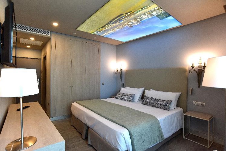 DOUBLE SINGLE USE STANDARD Room