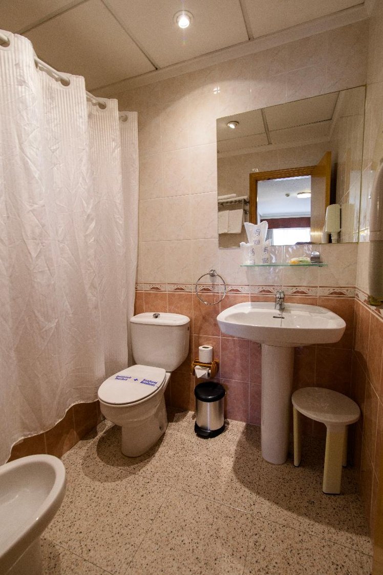DOUBLE ECONOMY Room