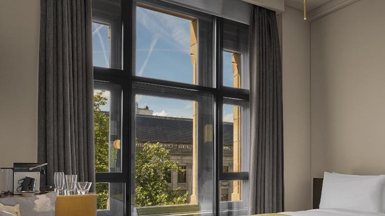 DOUBLE CANAL VIEW Room