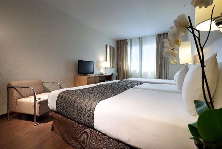 DOUBLE STANDARD Room