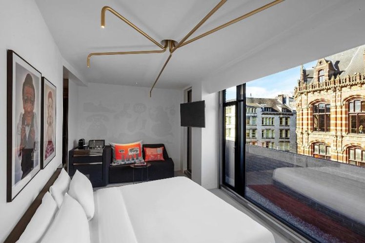 DOUBLE KING SIZE BED Room