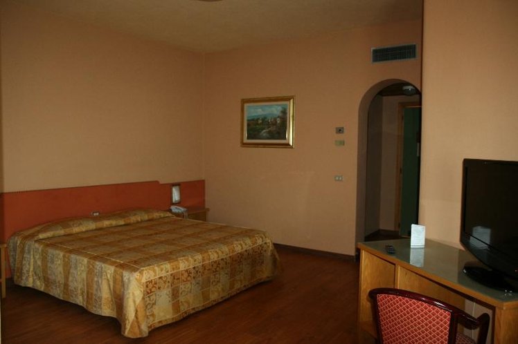 Double or Twin STANDARD Room