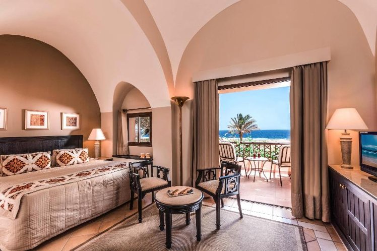 DOUBLE DELUXE POOL VIEW Room