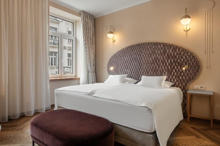 DOUBLE GRAND Room