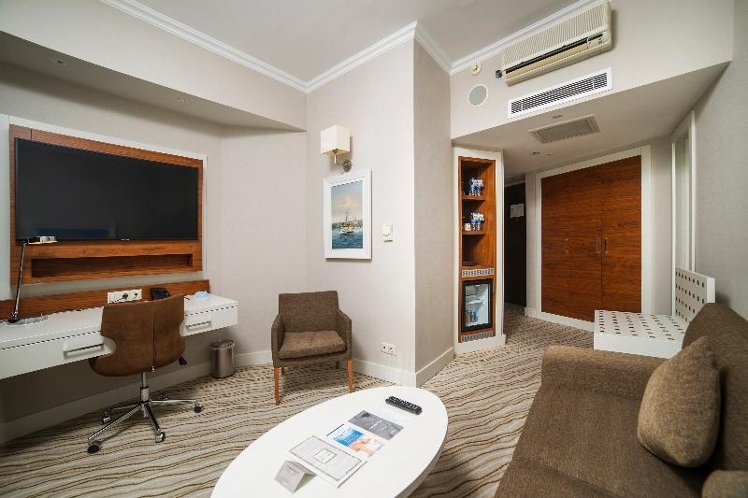Room SUPERIOR WITH BALCONY Room