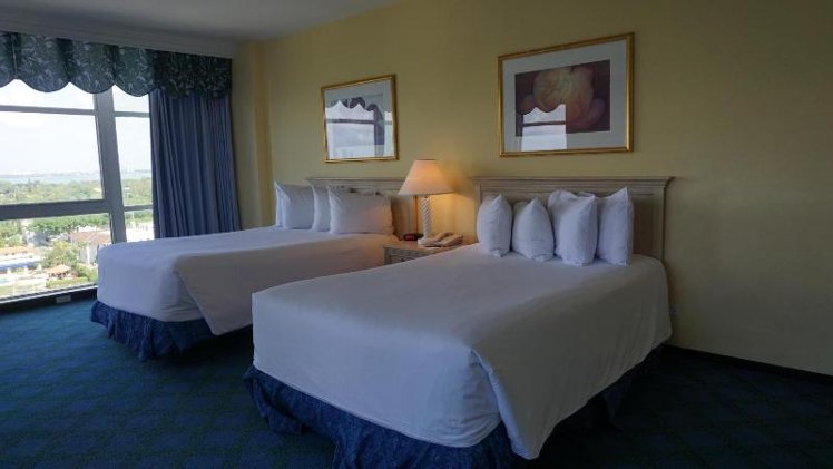 DOUBLE OCEAN FRONT Room