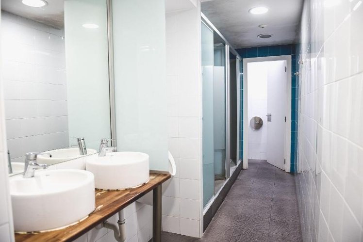 Bed in dormitory WITH SHARED BATHROOM Room