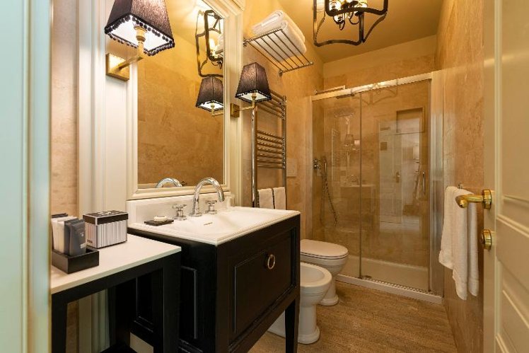 DOUBLE SUPERIOR Room
