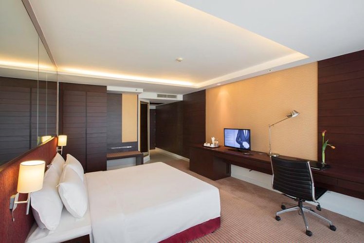 Double or Twin DELUXE Room