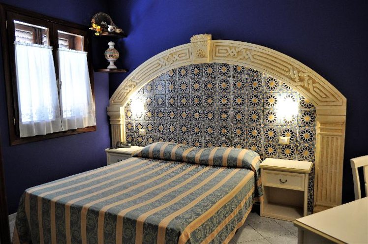 DOUBLE STANDARD Room