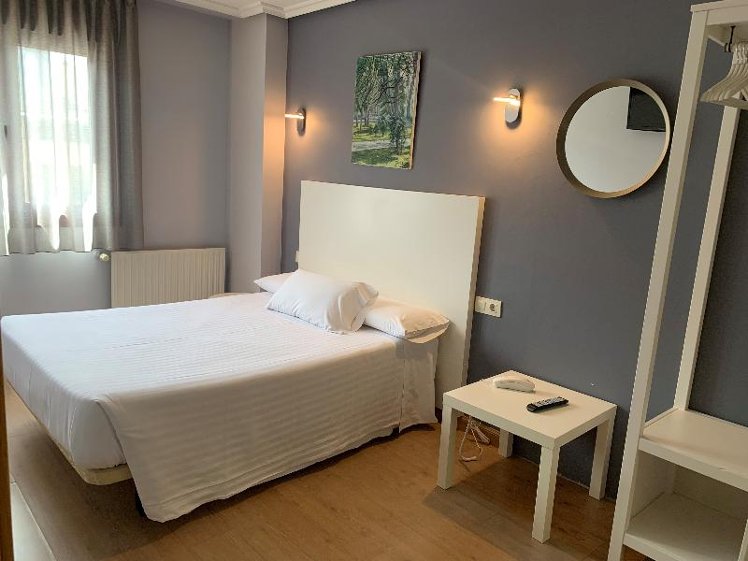 DOUBLE ONE BED Room