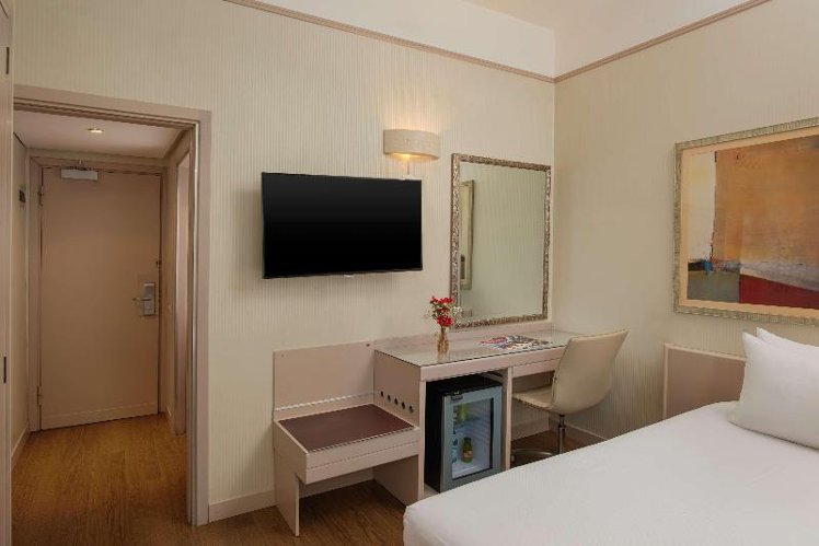 SINGLE STANDARD Room