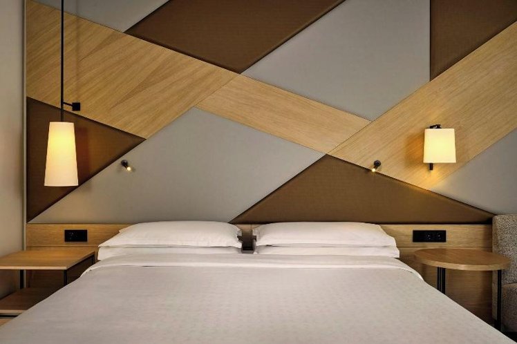DOUBLE DELUXE KING BED Room