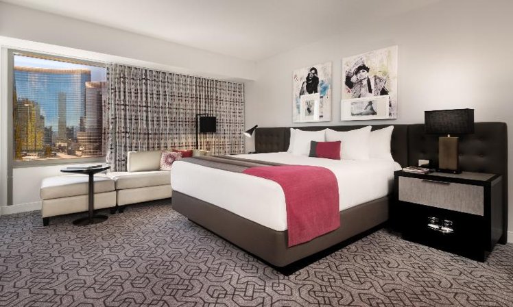 DOUBLE KING SIZE BED Room