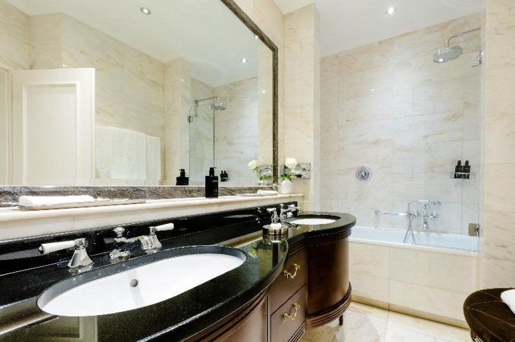 DOUBLE GRAND DELUXE Room
