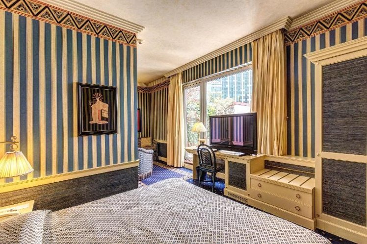 TWIN SUPERIOR Room