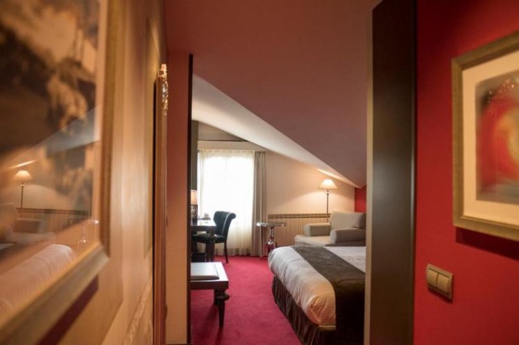 DOUBLE STANDARD Room