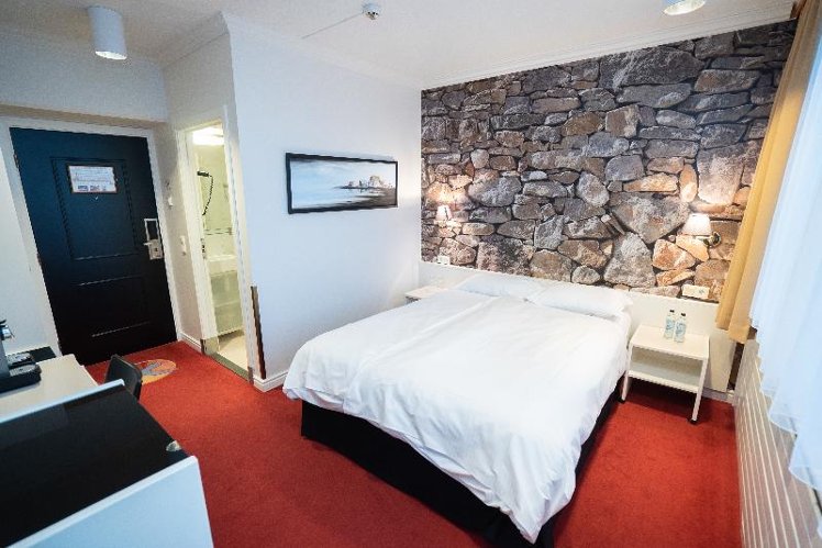 SINGLE STANDARD Room