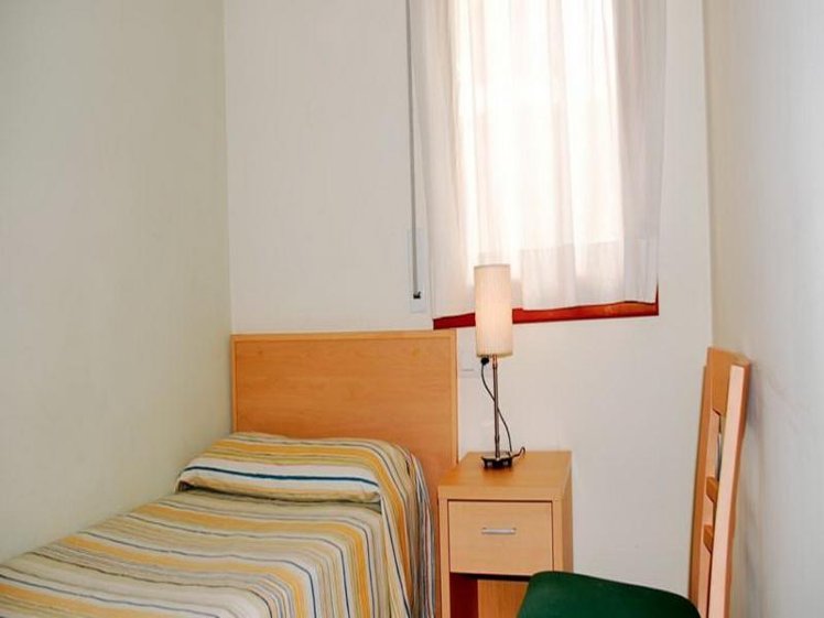 APARTMENT CAPACITY 6 TWO BEDROOMS Room