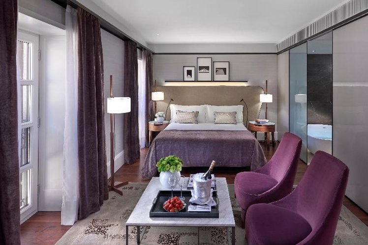 JUNIOR SUITE STANDARD Room