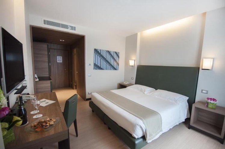 DOUBLE STANDARD Room