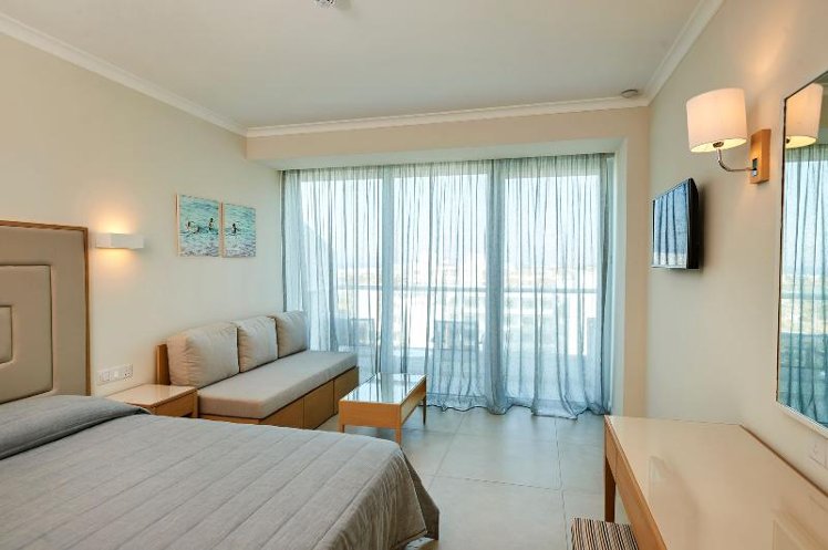 Double or Twin SIDE SEA VIEW Room