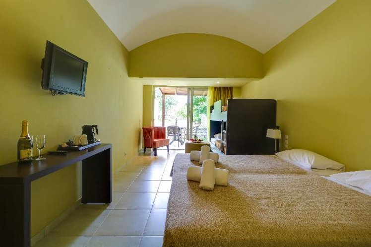 FAMILY ROOM STANDARD Room