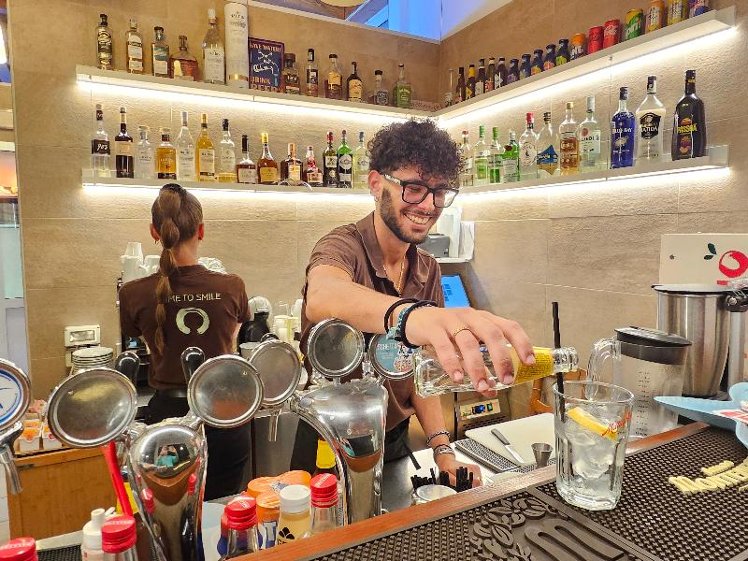 Bar