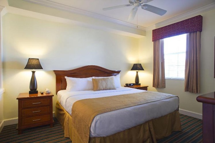 SUITE THREE BEDROOMS Room